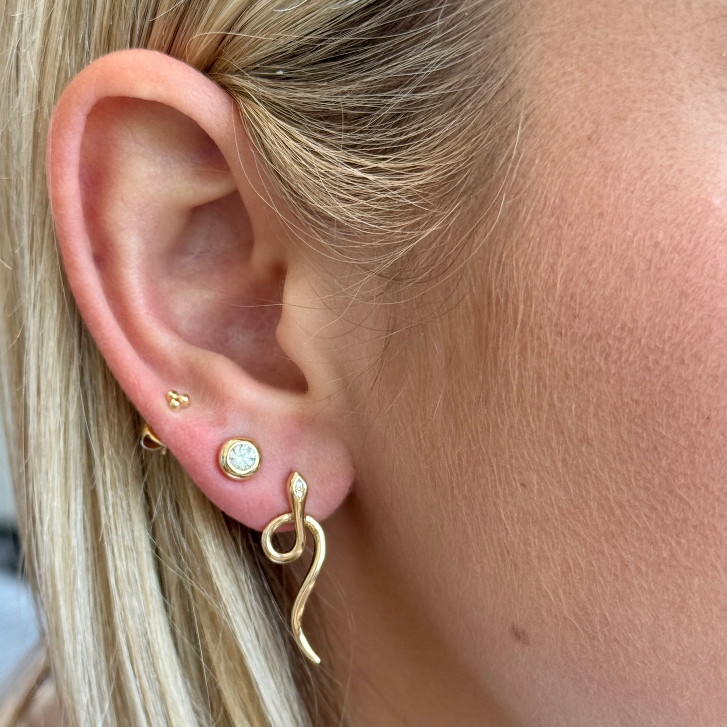 14k Perfect Bezel Stud
