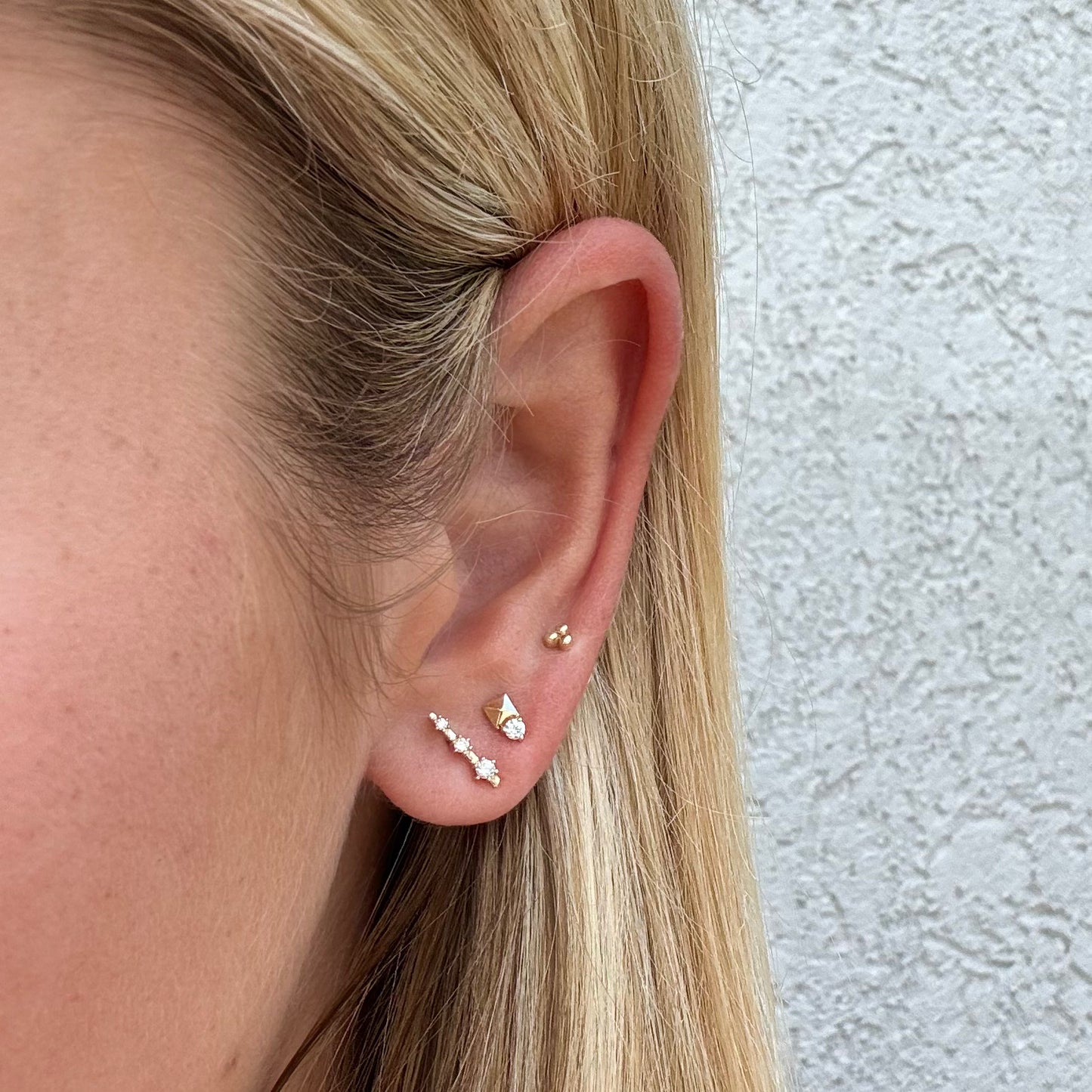 14K Graduated Stick Stud
